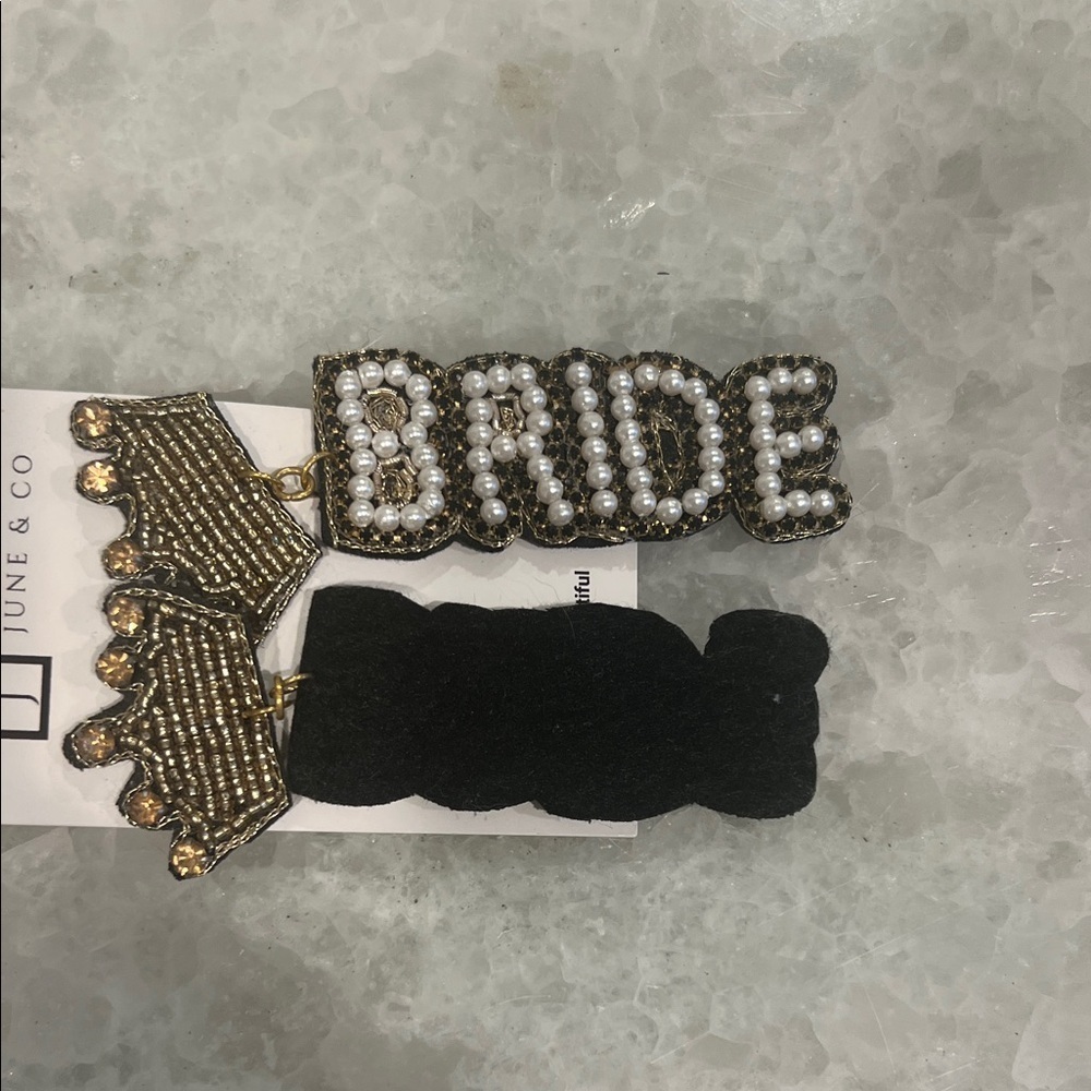 Gold and White Bride Earrings - Picture 3 of 4